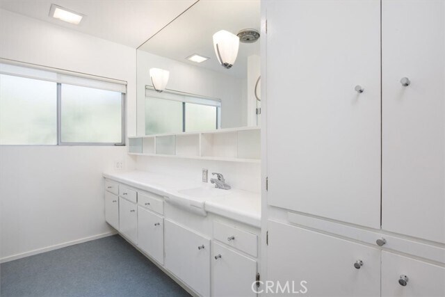 Building Photo - 3946 Alta Mesa Dr