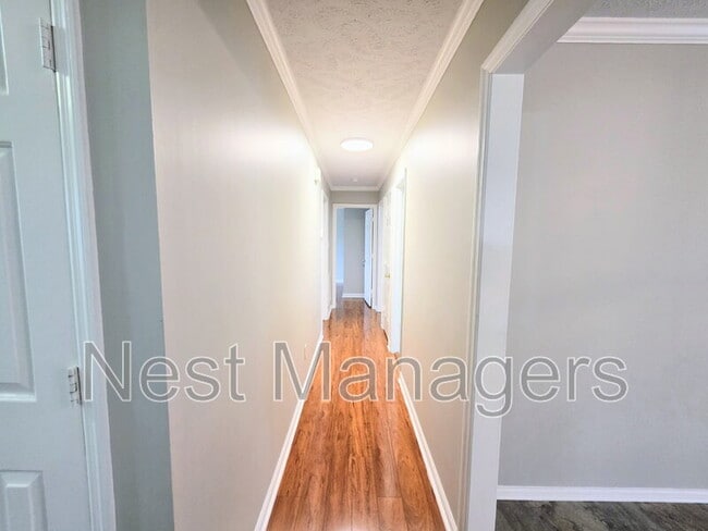 Building Photo - 7320 Avila Dr