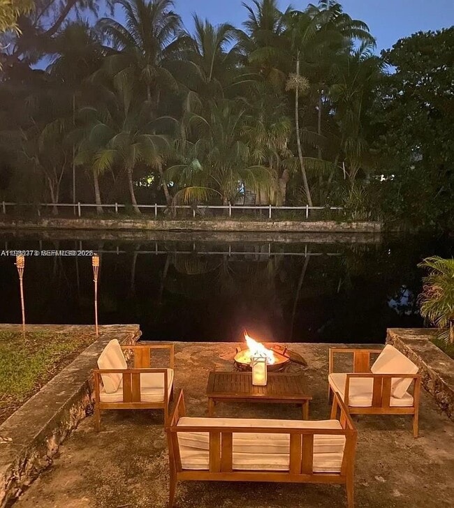 Building Photo - 256 NE 85th St