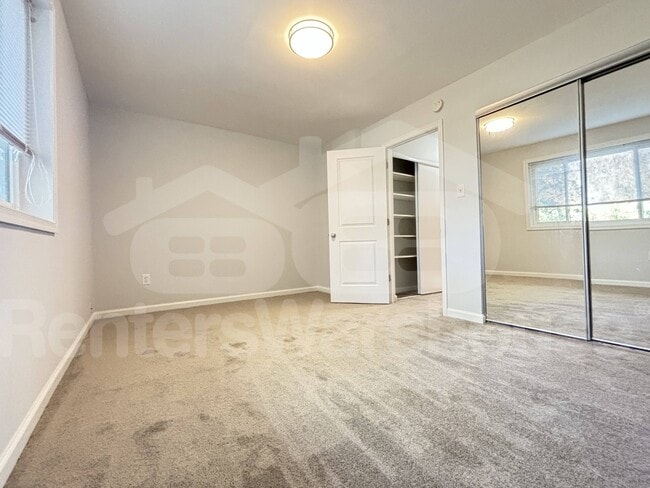 Building Photo - 1216 Westview Terrace