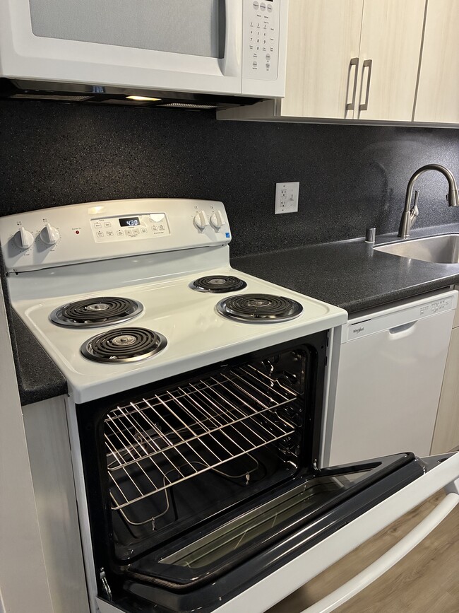 Building Photo - 1778 Ala Moana Blvd