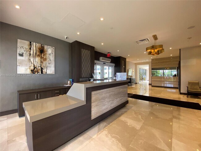 Building Photo - 20515 E Country Club Dr