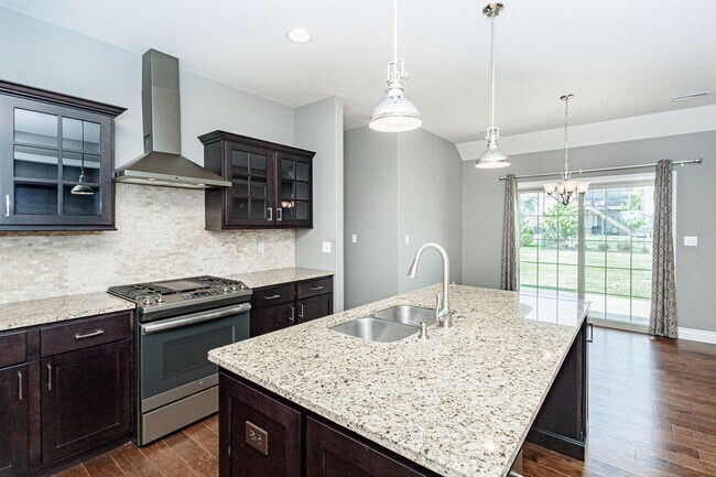 Building Photo - 6401 Cobble Creek Dr