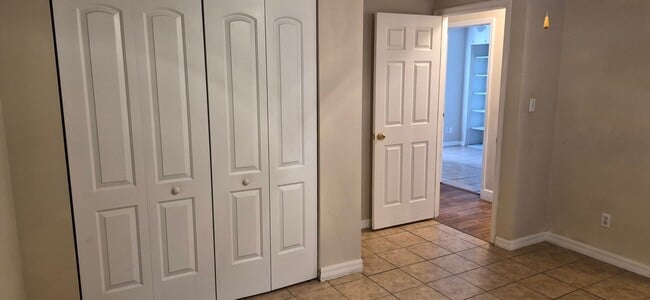 Building Photo - Establish Home and Neighborhood