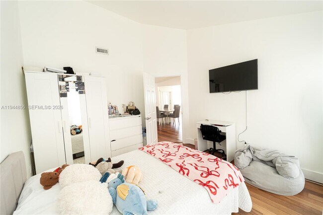 Building Photo - 9939 NW 47th Terrace