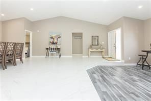 Building Photo - 4490 SW 105 Ave