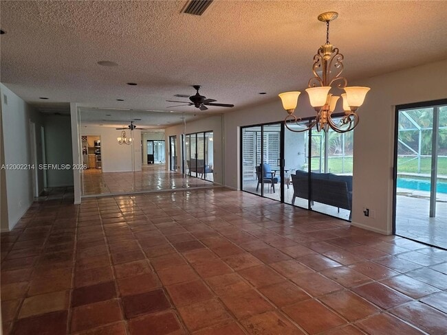Building Photo - 6975 Bianchini Cir