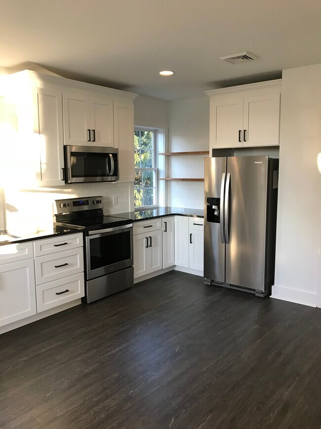 Building Photo - 2074 Creek Hill Rd