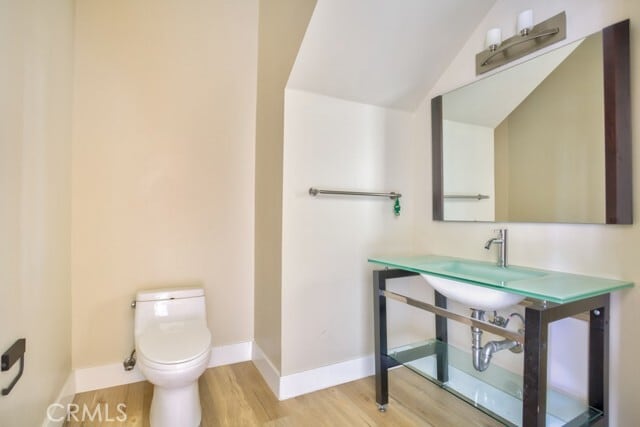 Building Photo - 1737 Colby Ave