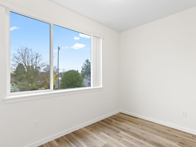 Building Photo - Vancouver Townhouses - Get 1 Month Free!