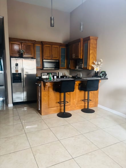 Kitchen - 3044 Regal Dr