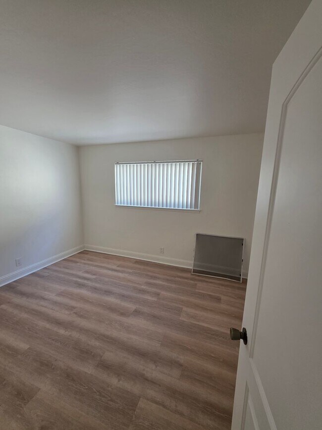 Building Photo - Discover 3528-3538 Agate in Santa Clara Open House Sunday August 2nd from 12noon-3pm