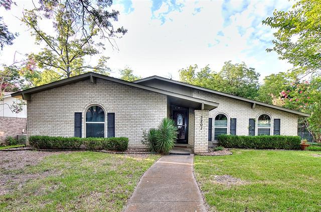 Building Photo - 3201 Christie Cir