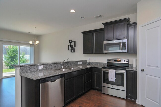 Building Photo - 429 Eastfair Dr