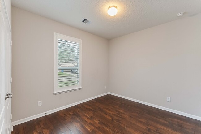 Building Photo - 5914 River Timber Trl