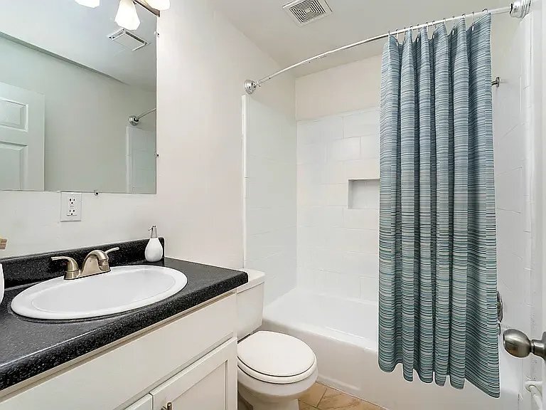 Building Photo - 914 Winthorne Dr