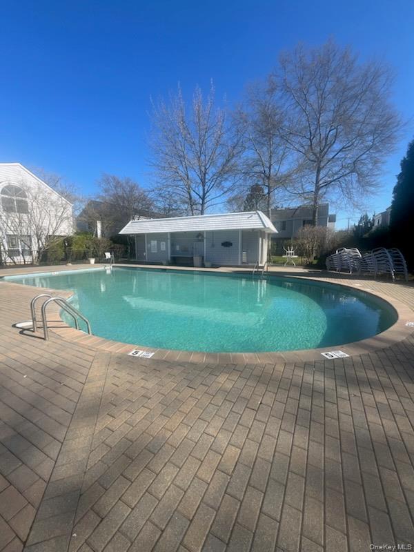 Building Photo - 220 Montauk Hwy