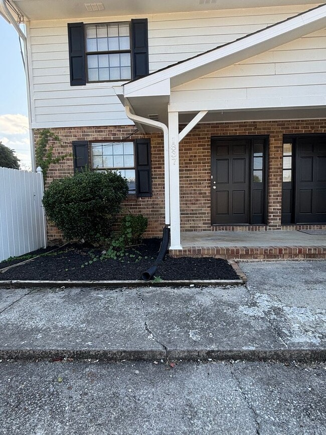 Building Photo - 1837 Lively Rd