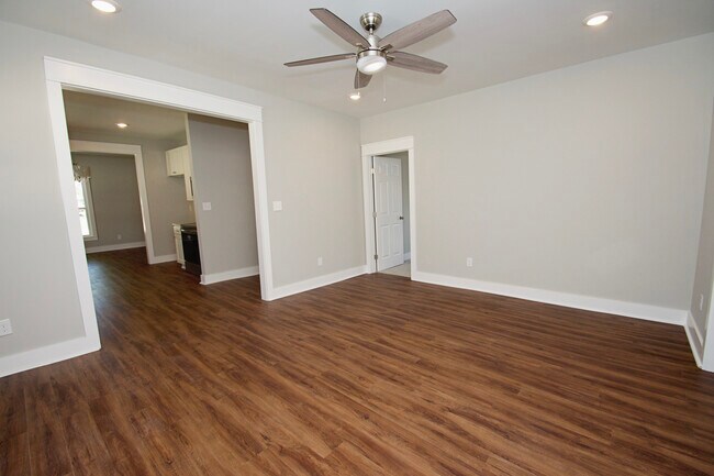 Building Photo - 2404 Jefferson Ave