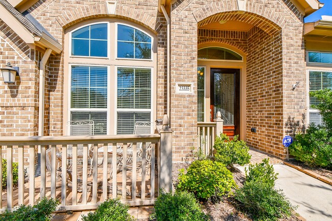 Building Photo - 23335 Robinson Pond Dr