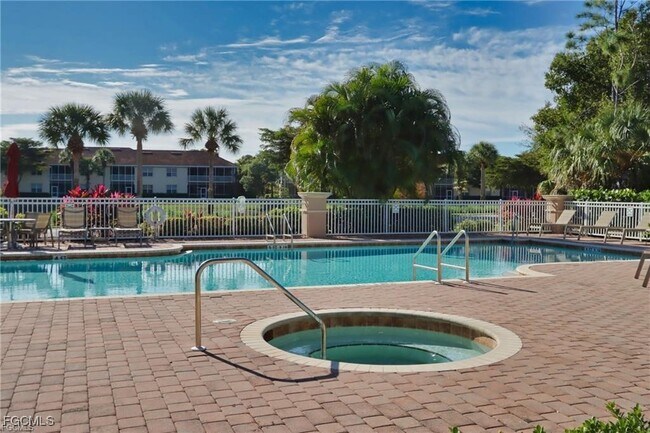 Building Photo - 5526 Cheshire Dr