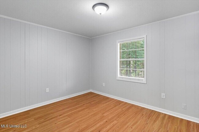 Building Photo - 23 Fox Glen Cir