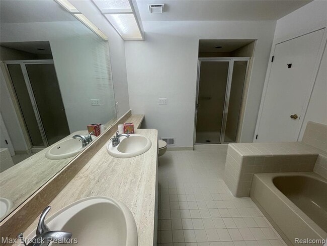 Building Photo - 6620 Fireside Ct