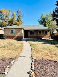 Building Photo - 3 Bed 2 Bath Home For Rent across from Sloan's Lake!