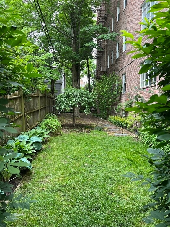 Building Photo - 36 Highland Ave