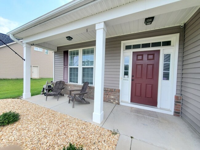 Building Photo - Gorgeous Home In Turnberry Subdivision