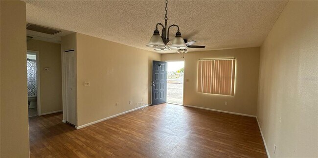 Building Photo - 12329 Park Blvd