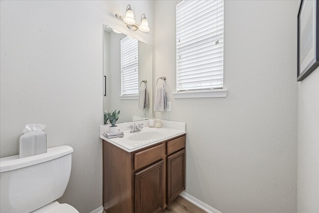 Building Photo - 3319 Leading Point Dr