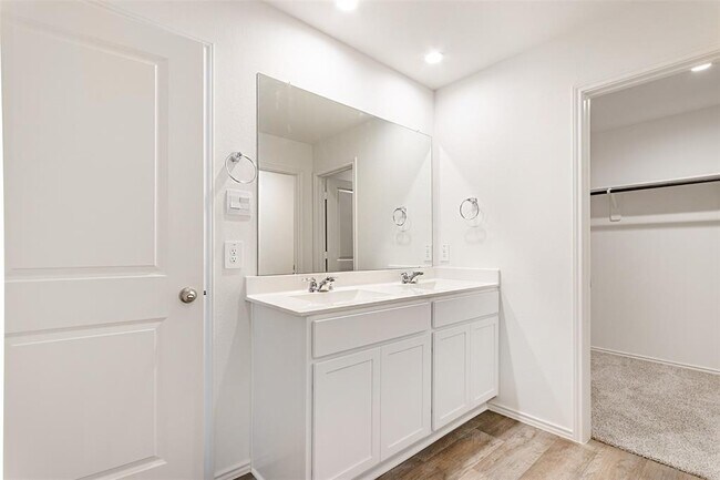 Building Photo - 4302 Freya Pointe Dr