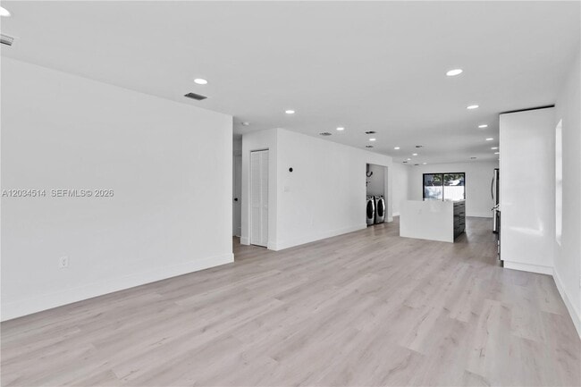 Building Photo - 407 NW 45th St