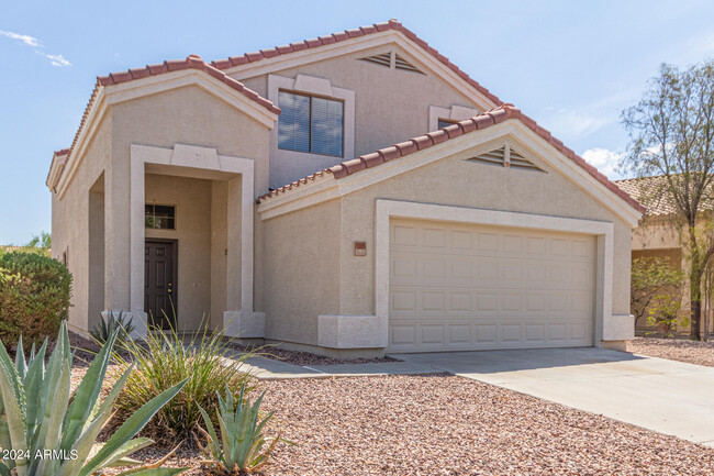 Building Photo - 1009 S 239th Dr
