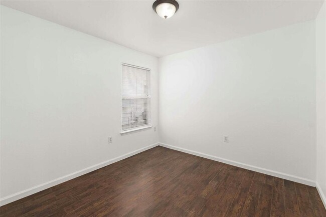 Building Photo - 12409 Sky Harbor Dr