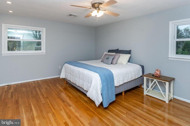 Building Photo - 24 Camelia Ct