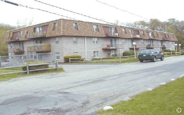 Building Photo - 55 Elmwood Park