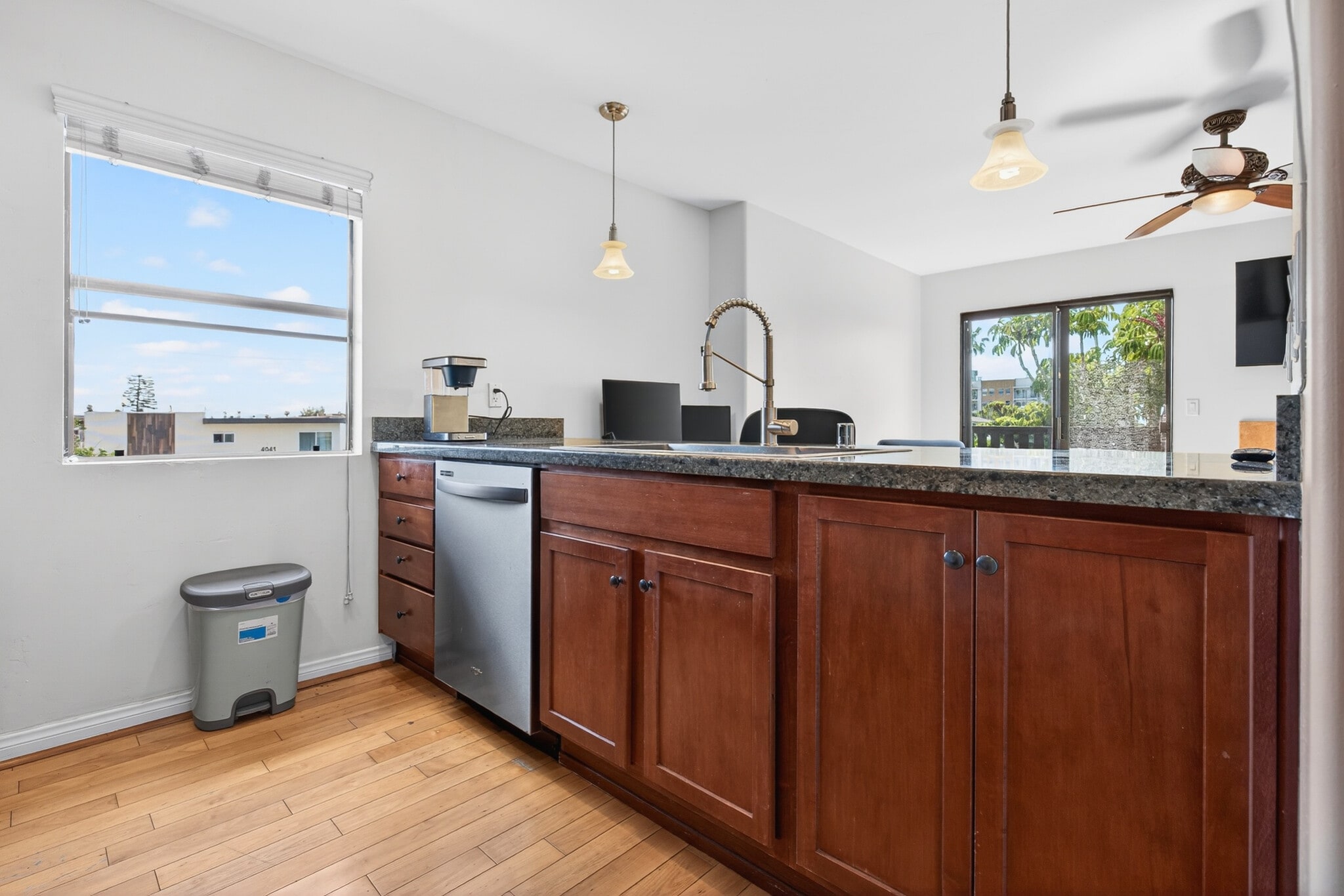 Building Photo - 4046 Iowa St