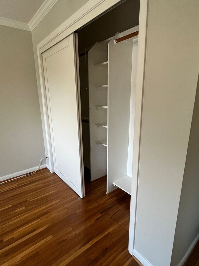 Building Photo - HISTORIC WAVERLY One Bedroom One Bath Condo