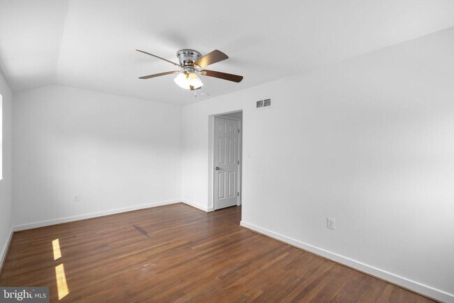 Building Photo - 6212 Carters Ln