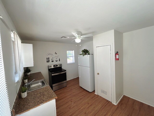 Building Photo - 2811 Rosedale St