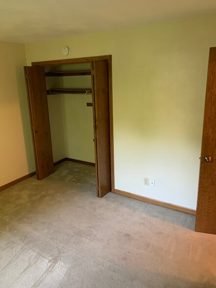 Bedroom 2 - View 2 showing closet - 719 N Gammon Rd