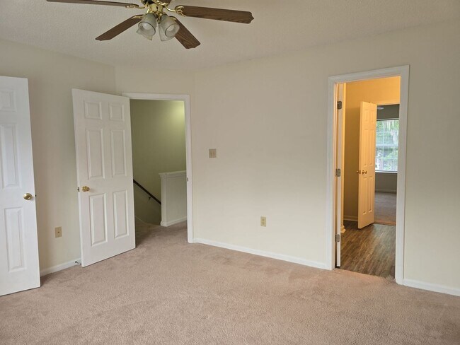Building Photo - 9804 Whitefield Ave
