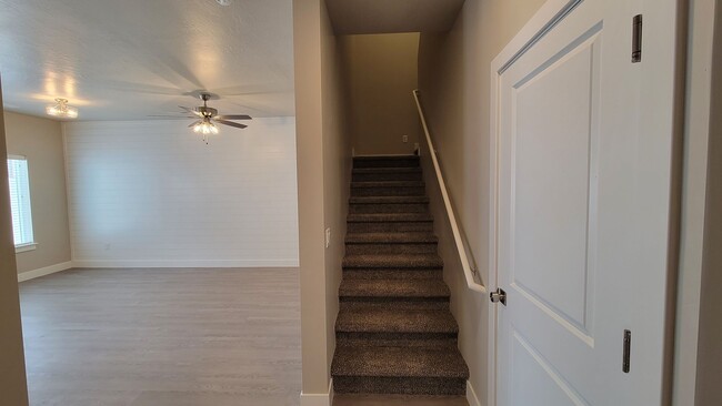 Building Photo - Cedar City 3 bed | 2 Bath | 2 Car Townhome