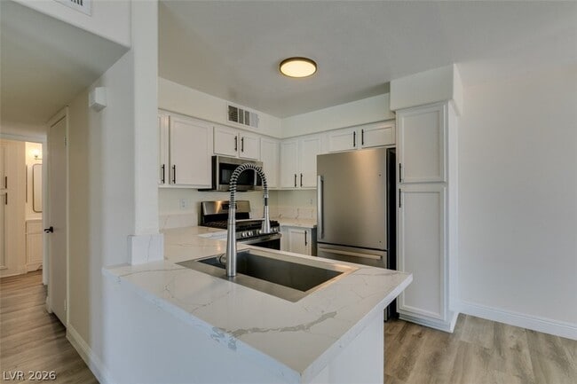 Building Photo - 3065 Casey Dr