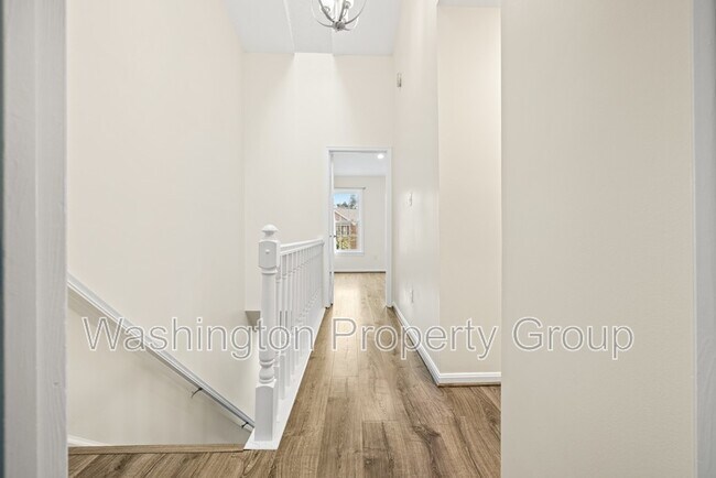 Building Photo - 4267 Fox Lake Dr