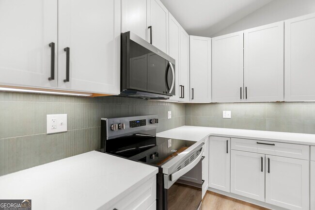 Building Photo - 335 Harris Rd