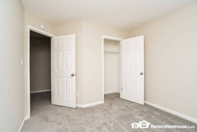 Building Photo - Nice 3 bedroom 2 bath