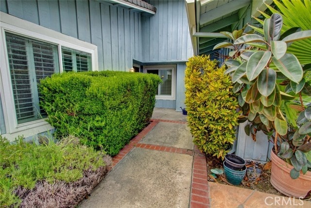 Building Photo - 8 Sparrowhawk